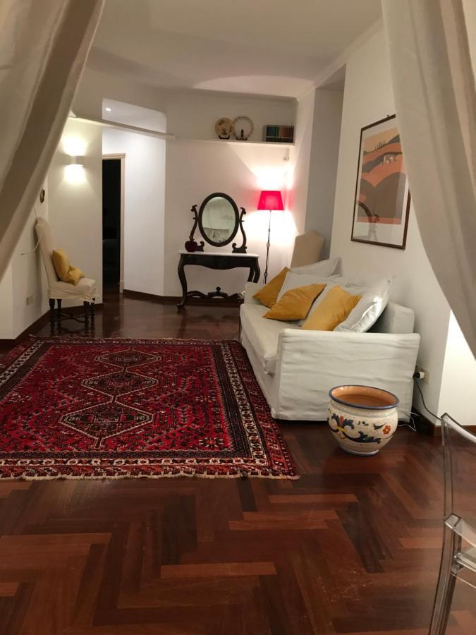 Casa Vacanze Pizzofalcone 41B Napoli Bagian luar foto