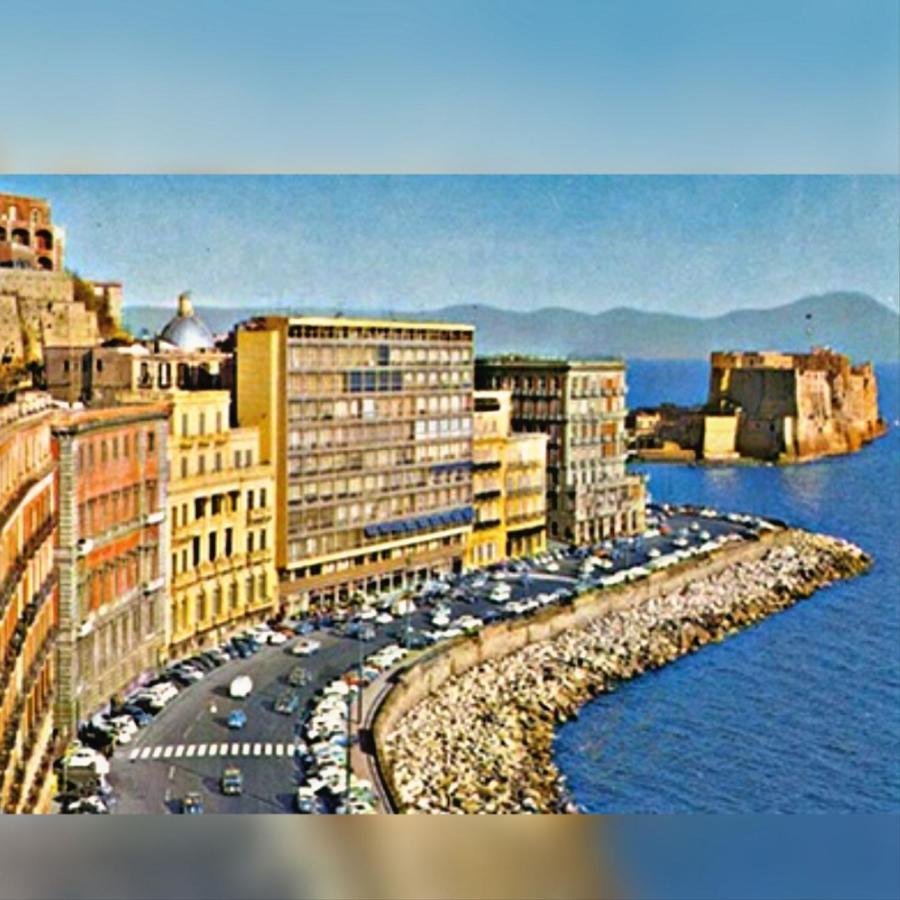 Casa Vacanze Pizzofalcone 41B Napoli Bagian luar foto